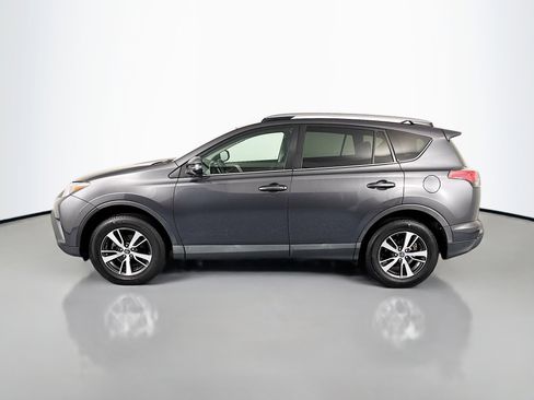 Used 2018 Toyota RAV4 XLE image 8