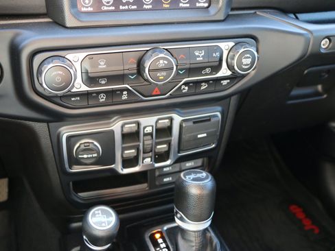 Used 2019 Jeep Wrangler Unlimited Sport S AWD/4WD image 20