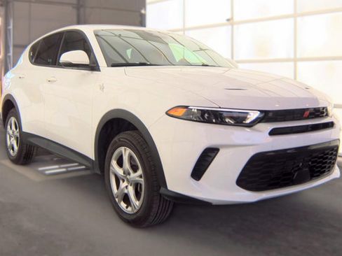 Used 2024 Dodge Hornet GT AWD/4WD image 2