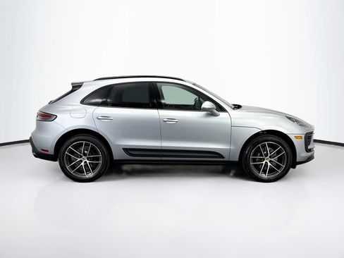 Used 2026 Porsche Macan AWD/4WD image 8