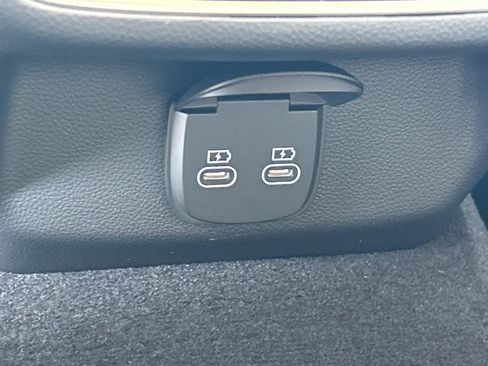 New 2027 Genesis GV70 2.5T Advanced AWD/4WD image 23