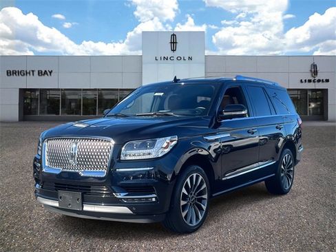 Certified 2021 Lincoln Navigator Reserve w/ Luxury Package image 2