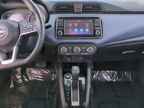 Used 2023 Nissan Versa SV image 11
