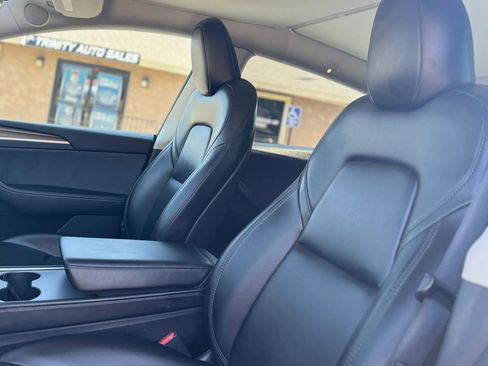 Used 2023 Tesla Model Y Long Range image 12