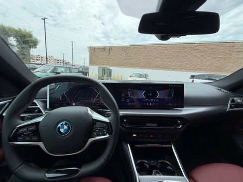 Used 2025 BMW i4 eDrive40 RWD image 24