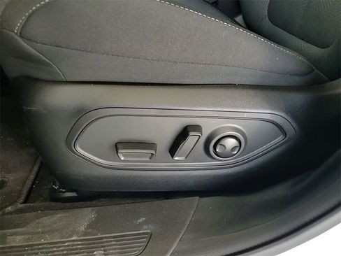 New 2026 Jeep Cherokee Laredo image 13