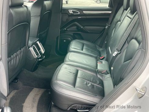 Used 2011 Porsche Cayenne AWD/4WD image 11