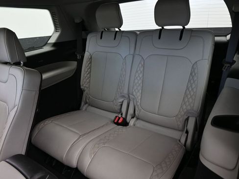 Used 2023 Jeep Grand Cherokee L Summit w/ Luxury Tech Group V image 37