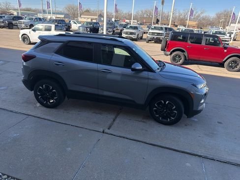 Used 2023 Chevrolet TrailBlazer LT image 4