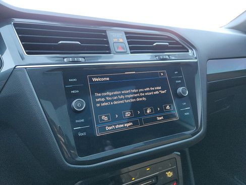 Used 2022 Volkswagen Tiguan SE R-Line image 19