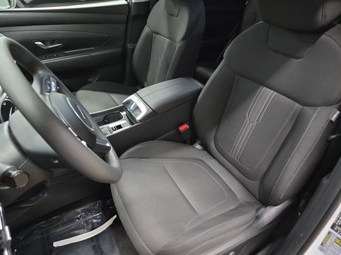 Certified 2025 Hyundai Tucson SEL AWD/4WD image 16