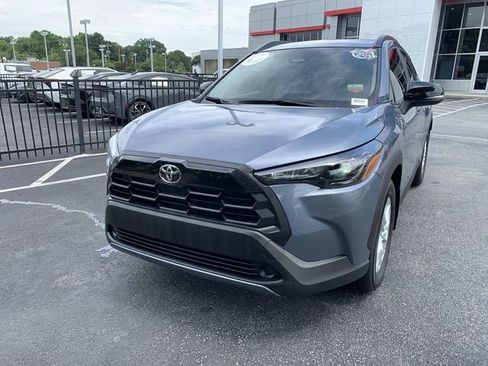 Used 2026 Toyota Corolla Cross LE FWD image 4