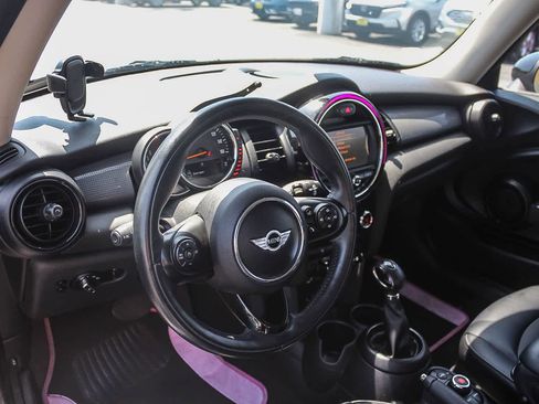 Used 2017 MINI Cooper 2-Door Hardtop image 22