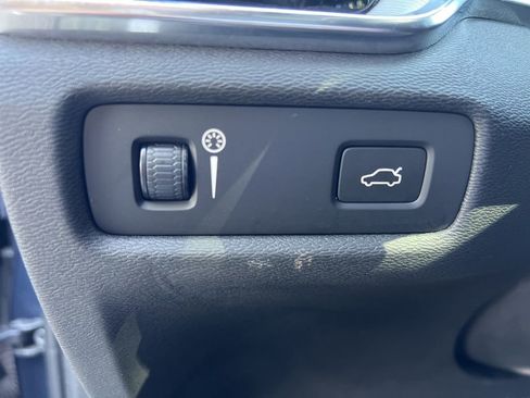 Used 2019 Volvo S60 T6 R-Design image 27