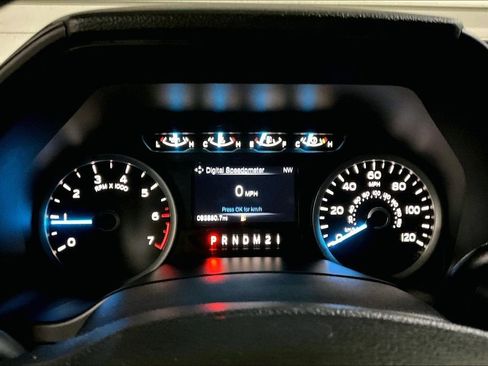 Used 2017 Ford F150 XLT w/ Equipment Group 302A Luxury AWD/4WD image 23