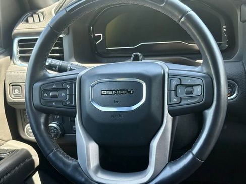 Used 2024 GMC Yukon Denali w/ Advanced Technology Package AWD/4WD image 20