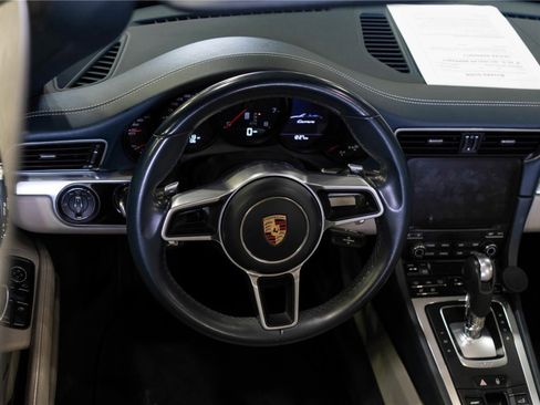 Used 2019 Porsche 911 Carrera image 7