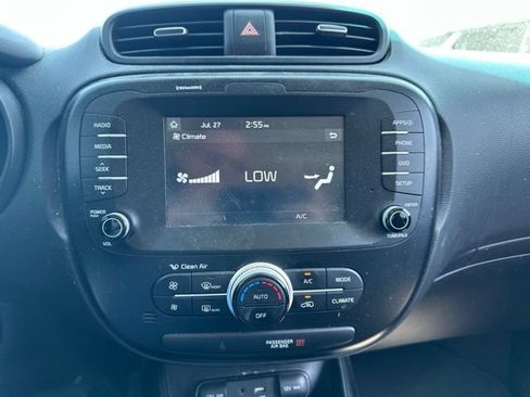 Used 2018 Kia Soul w/ Convenience Package FWD image 8