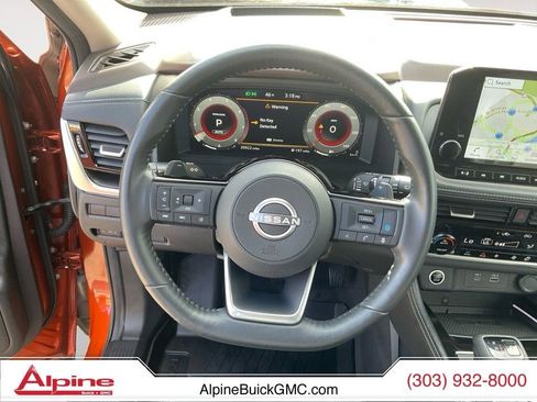 Used 2023 Nissan Rogue Platinum w/ Platinum Premium Package image 12