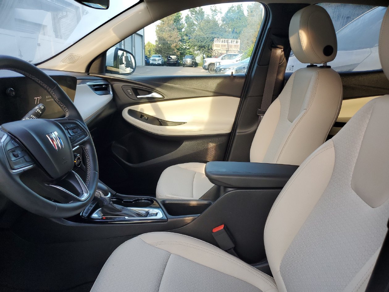 Used 2024 Buick Encore GX Preferred FWD image 17