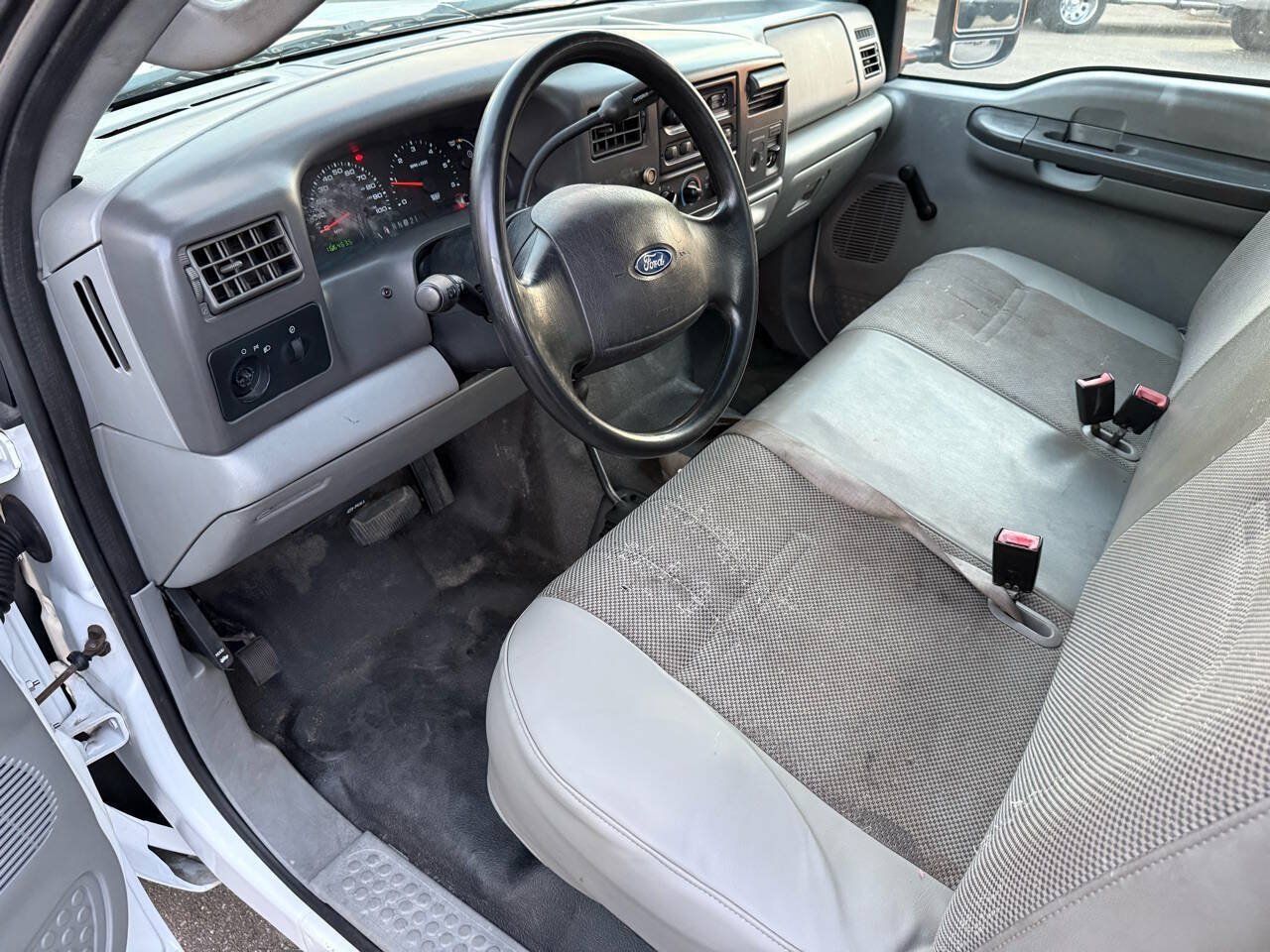 Used 2003 Ford F250 XL AWD/4WD image 9