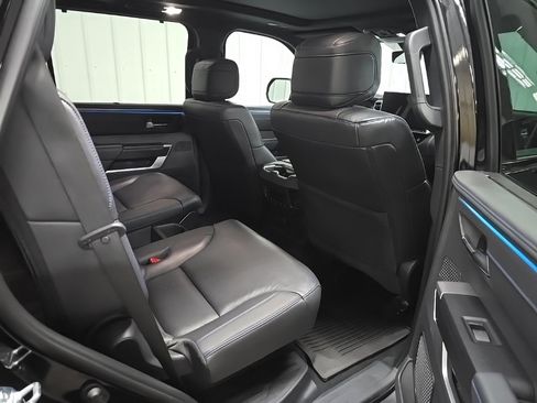 Used 2024 Toyota Sequoia Platinum image 18