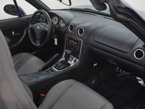 Used 2003 MAZDA MX-5 Miata Shinsen RWD image 12