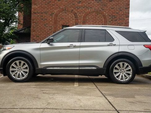 Used 2021 Ford Explorer Limited w/ Hybrid Equipment Group 310A AWD/4WD image 8