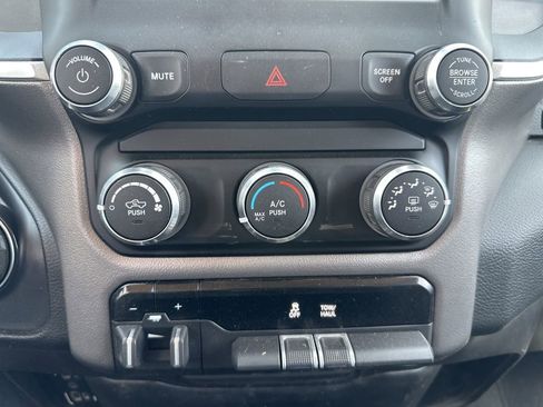 Used 2020 RAM 2500 Big Horn w/ Level 1 Equipment Group AWD/4WD image 20