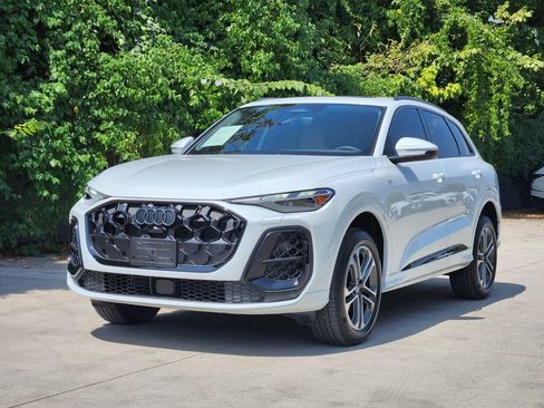Certified 2026 Audi Q5 2.0T AWD/4WD image 6
