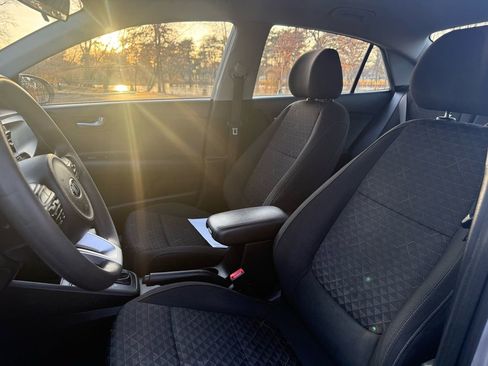 Used 2019 Kia Rio S image 9