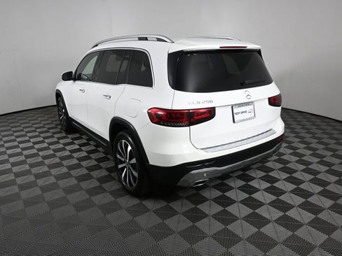 Used 2022 Mercedes-Benz GLB 250 image 4