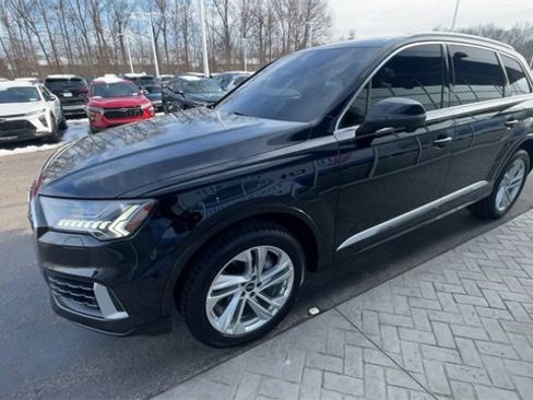 Used 2024 Audi Q7 3.0T Premium Plus image 4