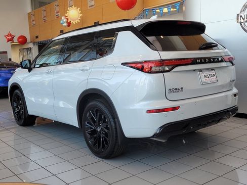 New 2026 Nissan Rogue Platinum AWD/4WD image 17