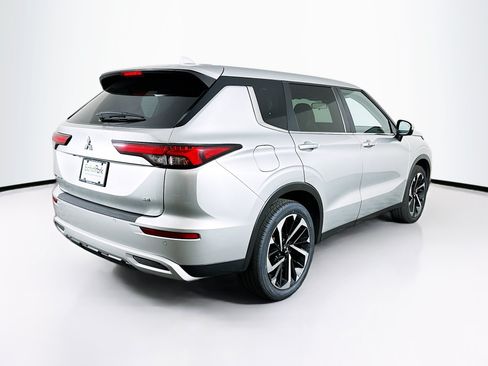 Used 2024 Mitsubishi Outlander SE FWD image 9