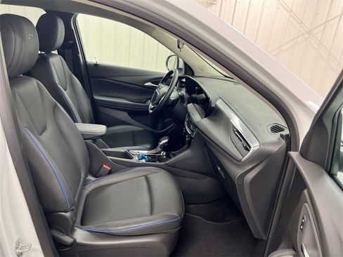 Used 2025 Buick Encore GX Sport Touring w/ Comfort Package image 21