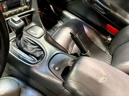 Used 2003 Chevrolet Corvette Convertible w/ Preferred Equipment Group1 RWD image 16