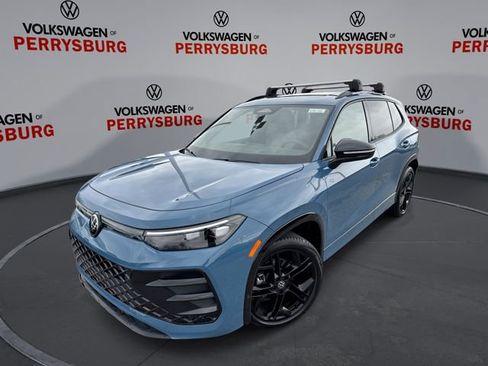 New 2026 Volkswagen Tiguan SE R-Line FWD image 1