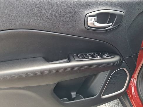 Used 2020 Jeep Compass Latitude AWD/4WD image 13