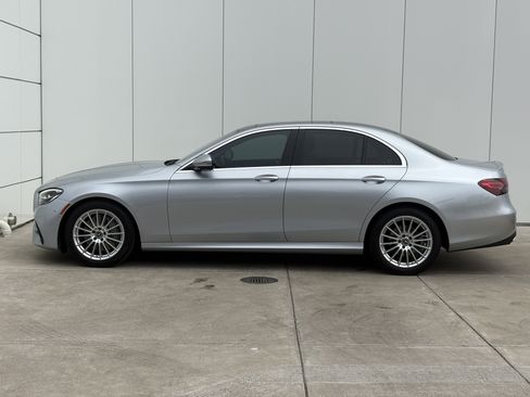 Used 2021 Mercedes-Benz E 350 Sedan image 4