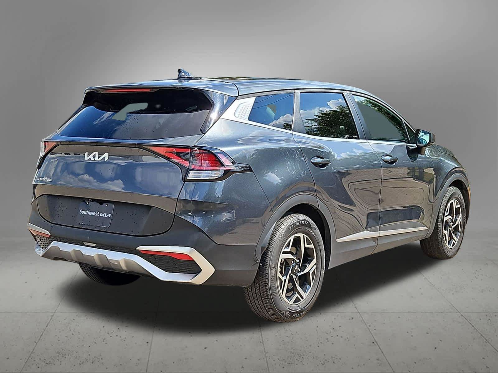 Used 2024 Kia Sportage LX FWD image 6