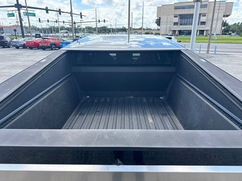 Used 2025 Tesla Cybertruck AWD Crew Cab image 7