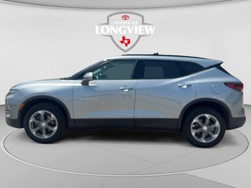 Used 2024 Chevrolet Blazer LT w/ Convenience Package FWD image 2