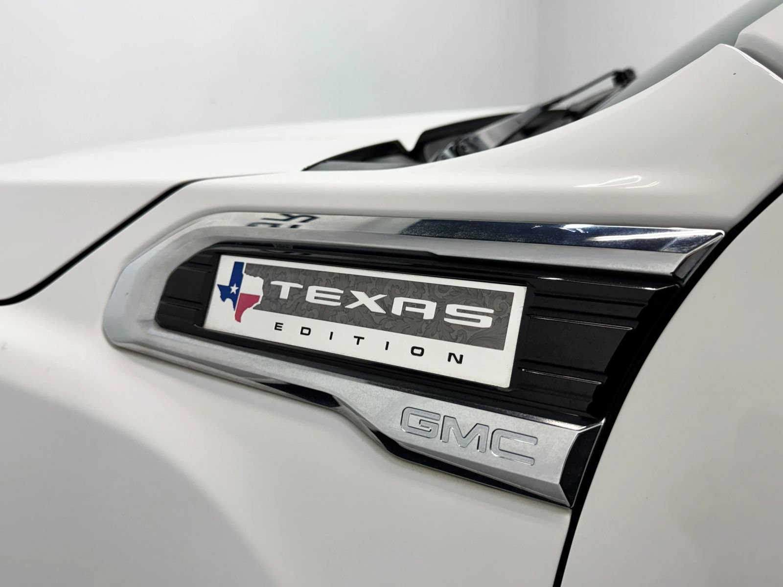 Used 2020 GMC Sierra 2500 SLT AWD/4WD image 4