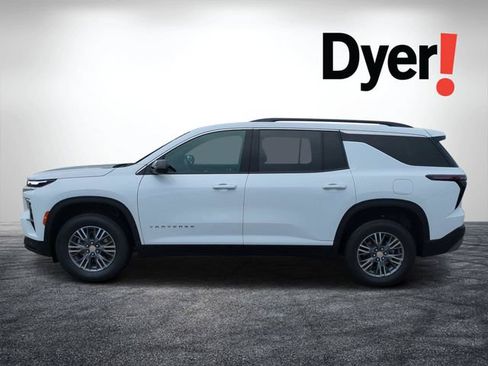 Used 2025 Chevrolet Traverse LT FWD image 7