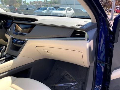 Used 2025 Cadillac XT5 Premium Luxury w/ LPO, Floor Liner Package AWD/4WD image 16