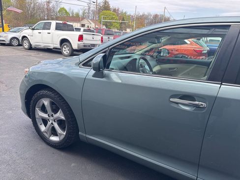 Used 2011 Toyota Venza AWD w/ Premium Pkg #2 image 5