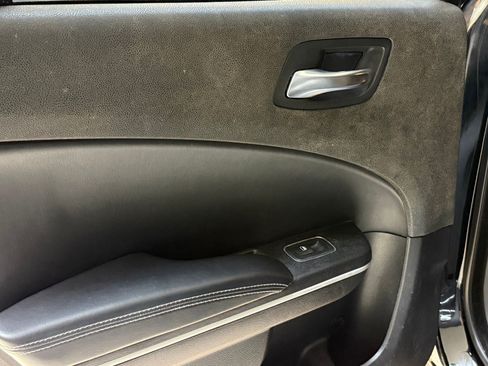 Used 2019 Dodge Charger SXT w/ Plus Group image 33