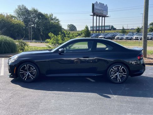Used 2023 BMW 230i Coupe w/ M Sport Package RWD image 4