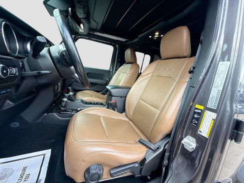 Used 2021 Jeep Wrangler Unlimited Sahara w/ Cold Weather Group AWD/4WD image 23